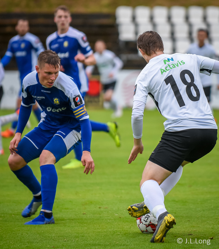 Gunnar í leik með Grindavík.