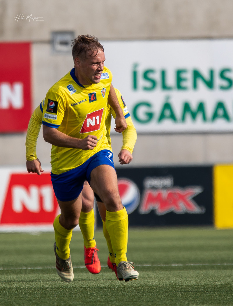 Almarr: Þýðir ekki að gera þetta með hangandi hendi
