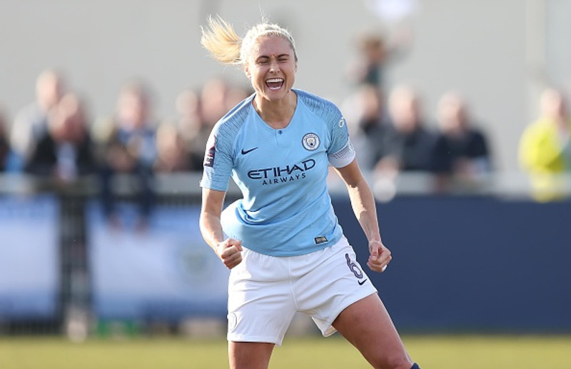 Steph Houghton var skilin eftir heima.