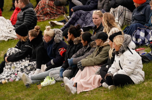 Áhorfendur á leiknum í gær.