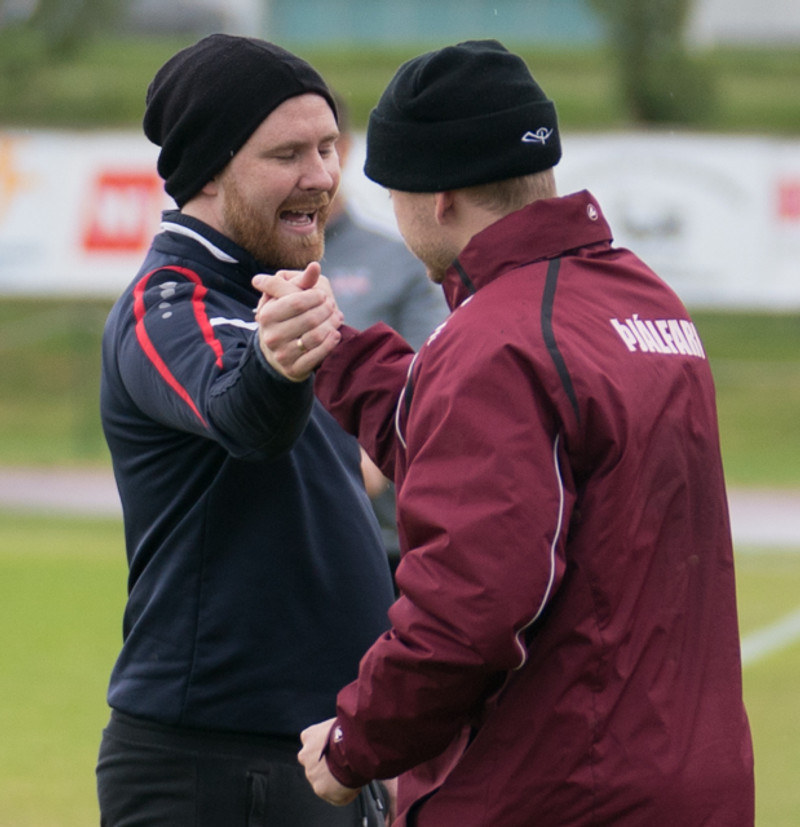 Arnar Skúli Atlason (til vinstri) er annar af þjálfurum Tindastóls.