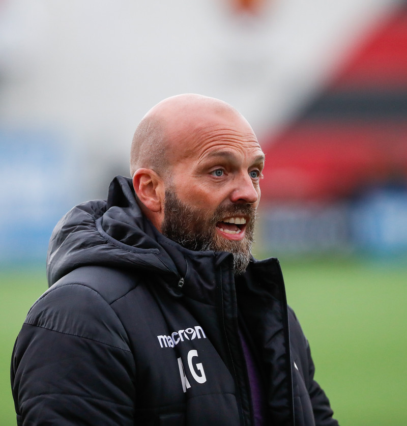 Arnar um seinagang launagreiðslna: Ekki úr lausu lofti gripið en kryddað með All-season kryddi