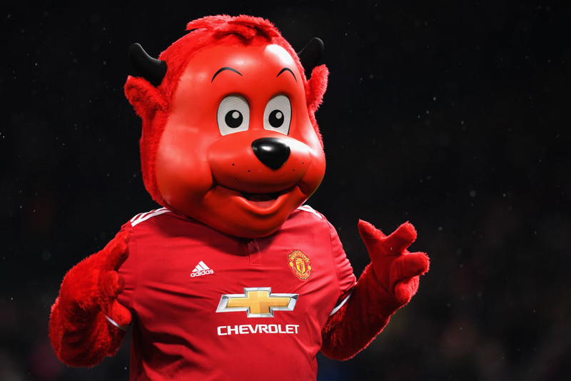 Myndband: Lukkudýr Man Utd ögraði stuðningsmönnum Leeds