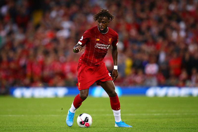 Origi meiddist út af gervigrasinu á Anfield