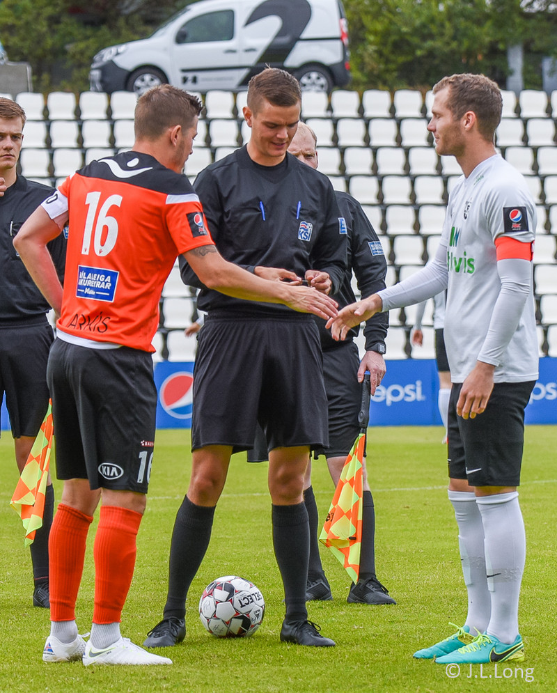 Myndaveisla 1: FH vann Fylki í krikanum