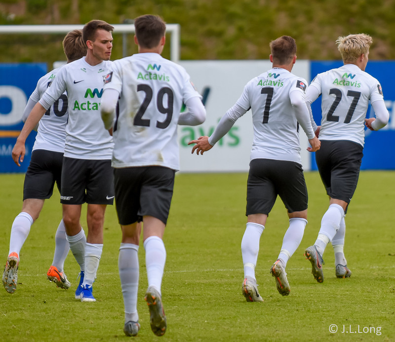 Myndaveisla 1: FH vann Fylki í krikanum