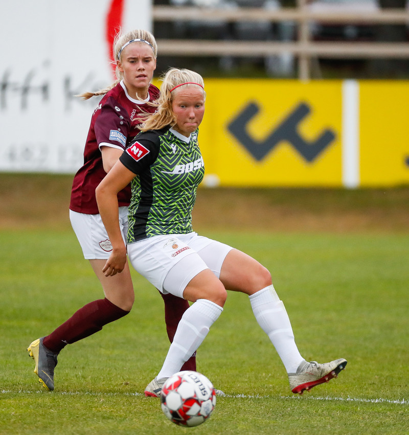 Myndaveisla: Valur sigraði Selfoss