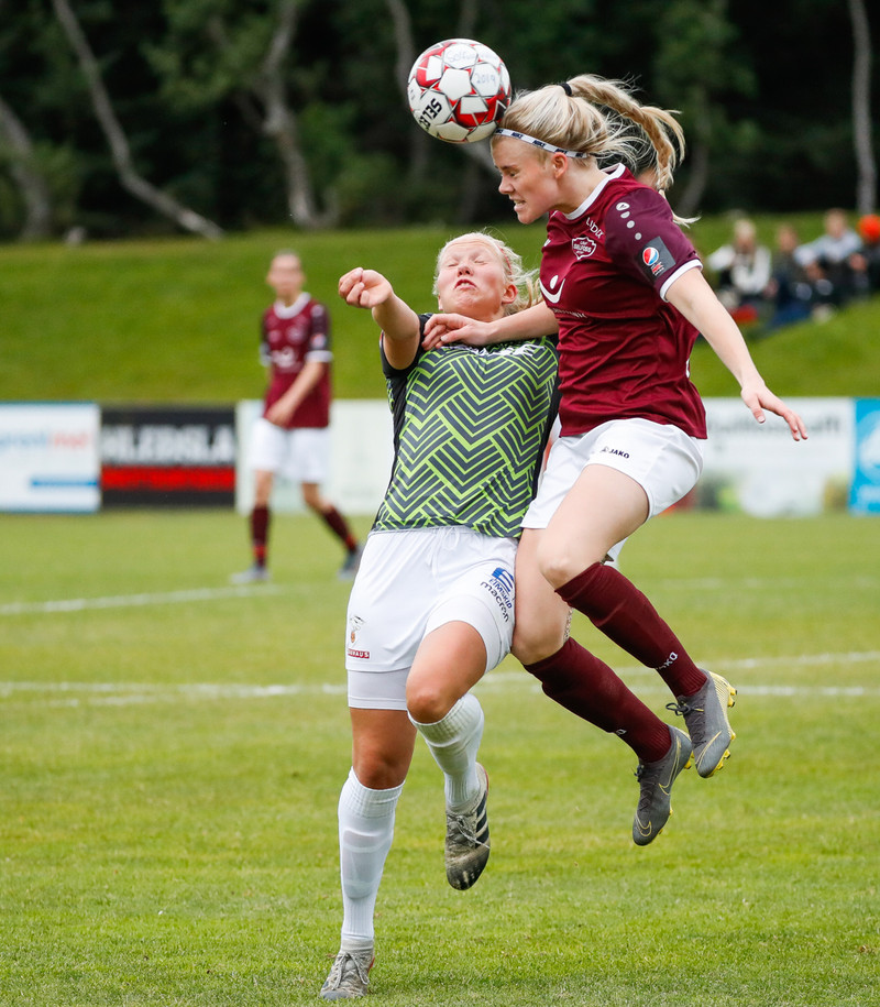 Myndaveisla: Valur sigraði Selfoss