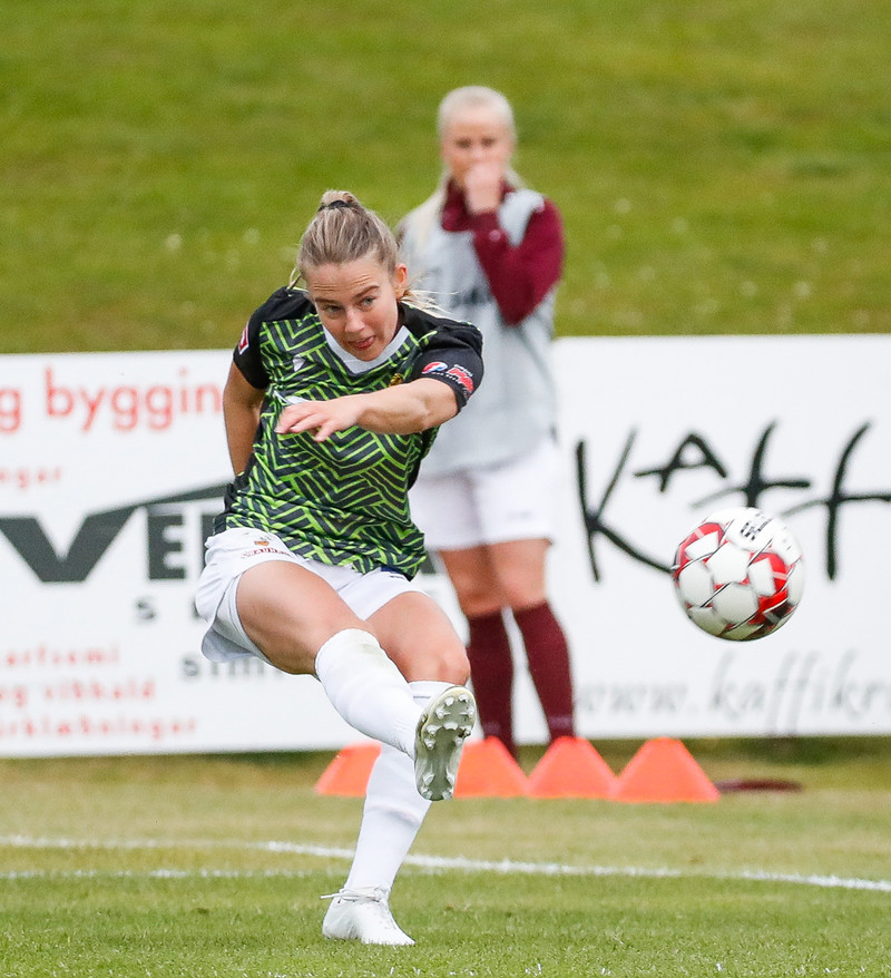 Myndaveisla: Valur sigraði Selfoss