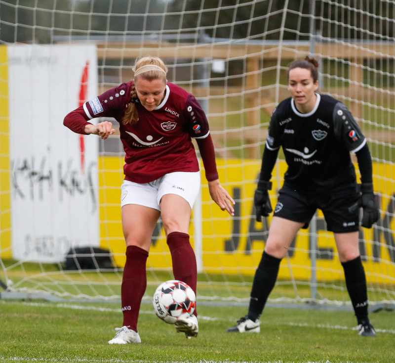 Myndaveisla: Valur sigraði Selfoss