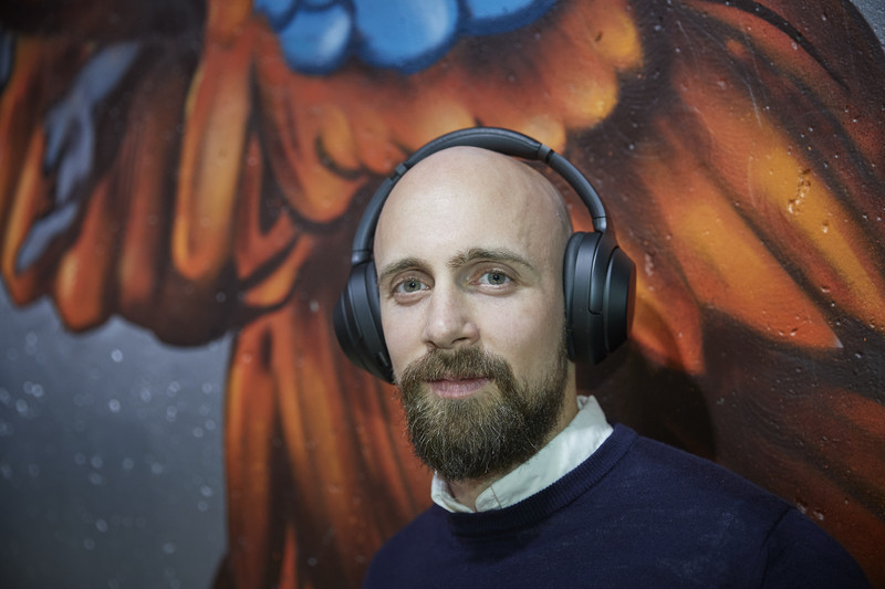 Kristinn Jónsson með verðlaunin.