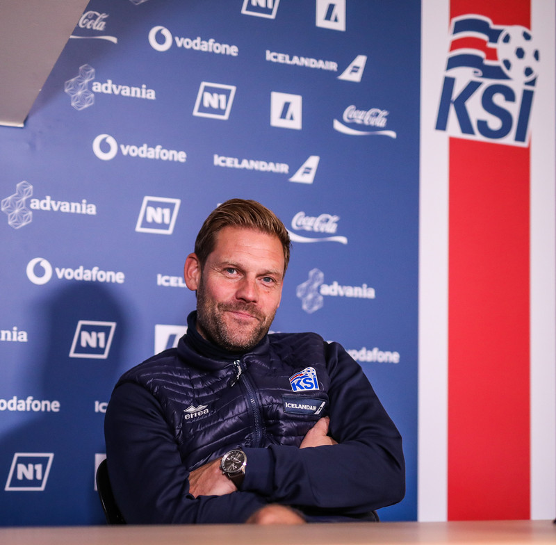 Jón Þór Hauksson þjálfari kvennalandsliðsins.