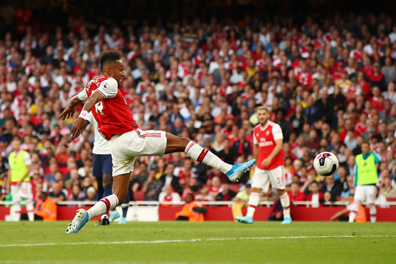 Aubameyang hljóp af velli til að fara á klósettið
