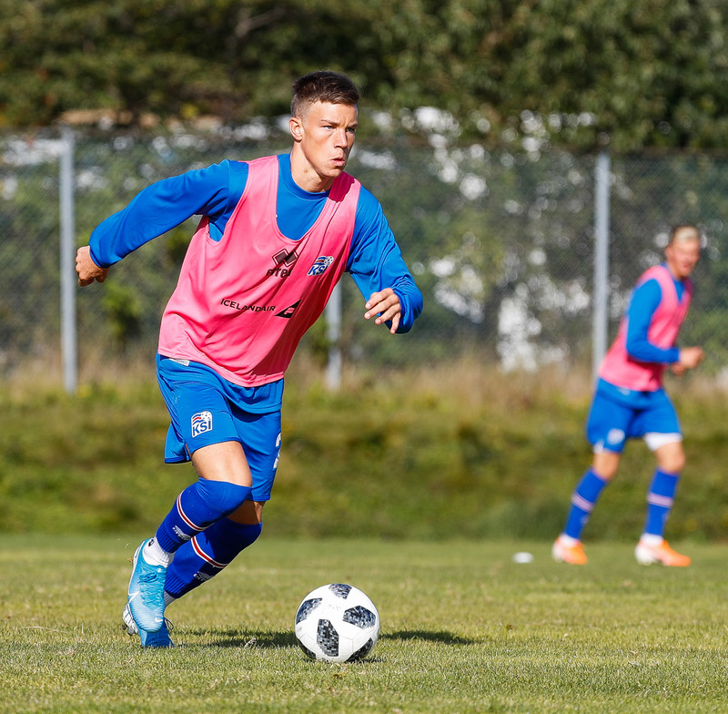 Andri Fannar Baldursson í leik með U19 landsliðinu.