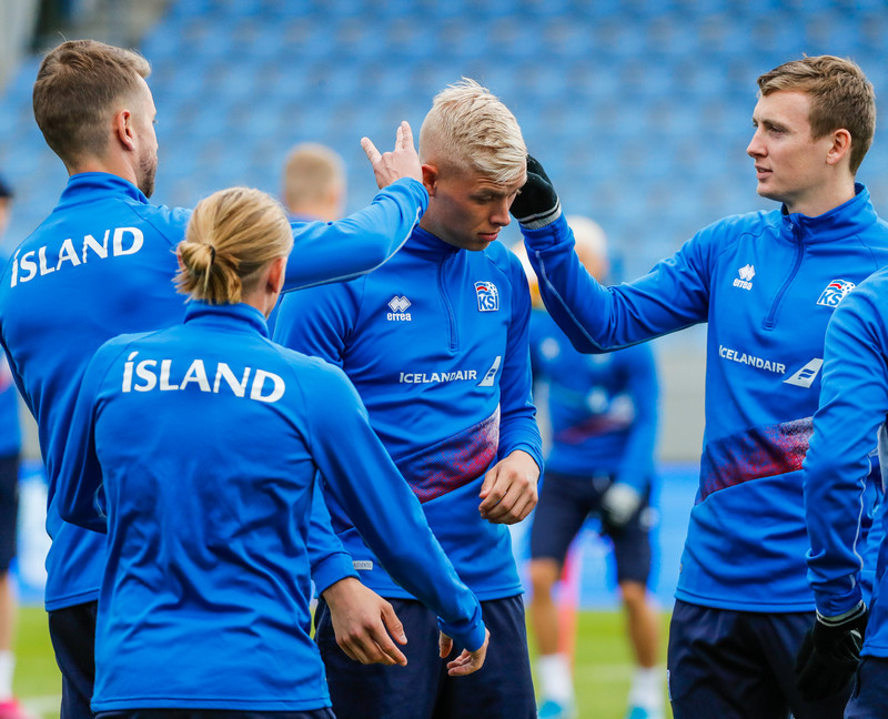 Myndaveisla frá æfingu Íslands fyrir Moldóva leikinn