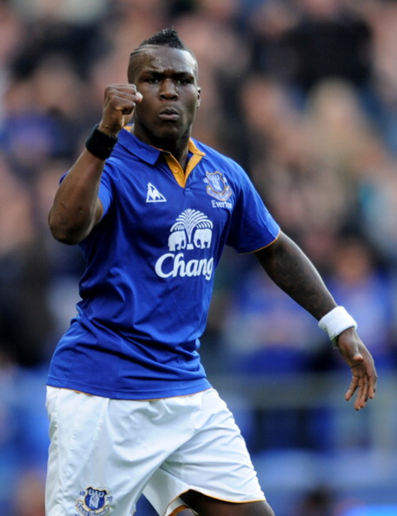 Royston Drenthe fagnar marki með Everton.