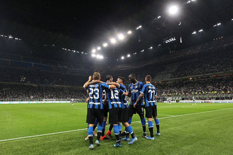 Inter spilar líklega fyrir luktum dyrum