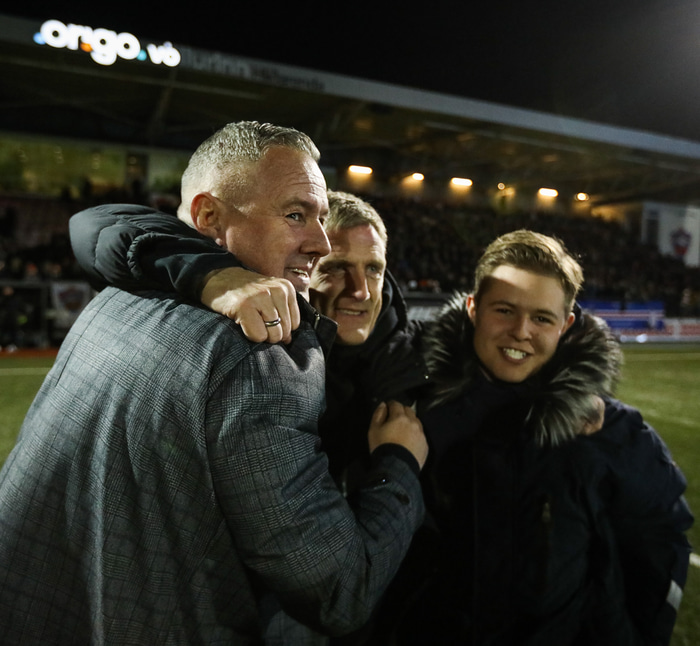 Kristinn Kjærnested fagnar Íslandsmeistaratitli KR.