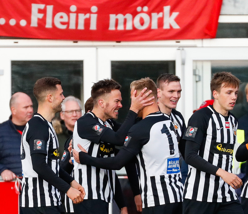 Myndaveisla: KR fagnar Íslandsmeistaratitli eftir sigur á Val