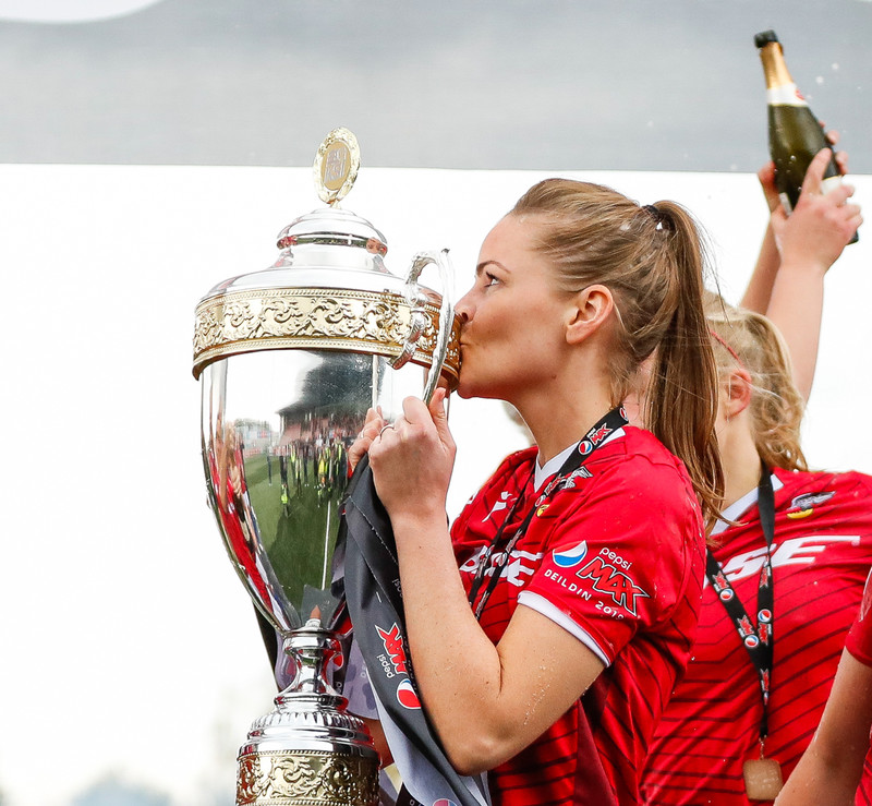 Mist Edvardsdóttir gerði fernu fyrir Val.