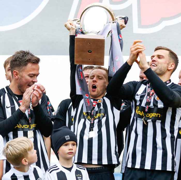 Íslandsmeistari með KR.