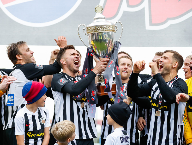 En að vinna sig út úr því og vera síðan pund fyrir pund einn besti miðjumaðurinn og einn besti leikmaðurinn í deildinni næstu 3-4 árin og ná í þennan klikkaða titil þegar þeir rústa mótinu - kúdós á Pálma.
