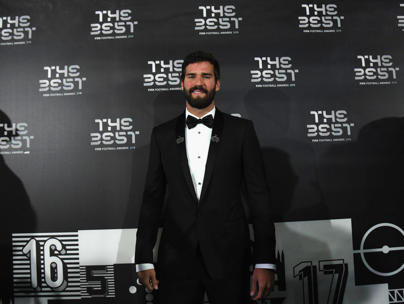 Alisson var valinn besti markvörðurinn á FIFA hátíðinni í september.