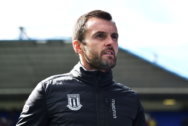 Var að undirbúa leik gegn Stoke en spilar nú gegn Liverpool