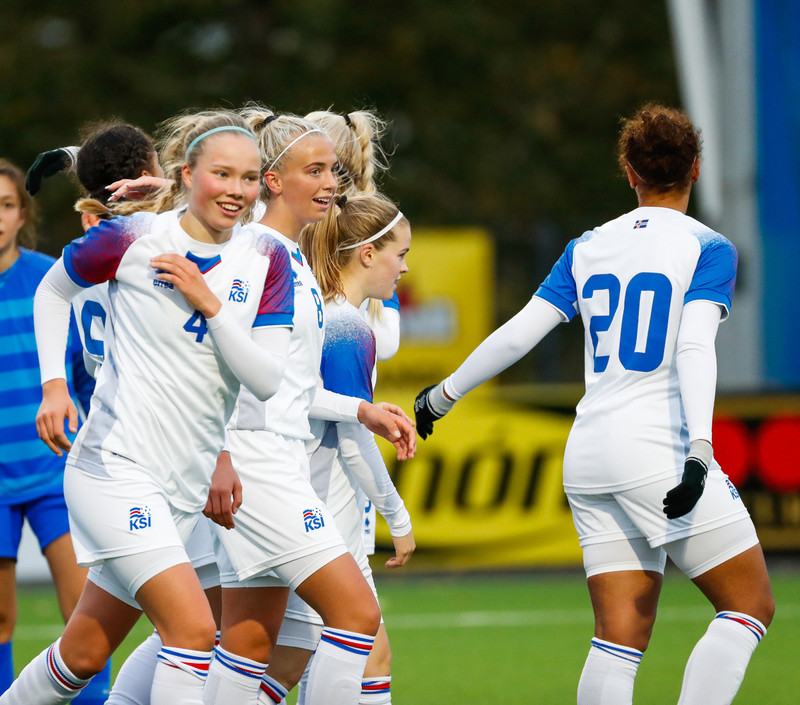 U19 ára landslið kvenna vann stórsigur á Kasakstan