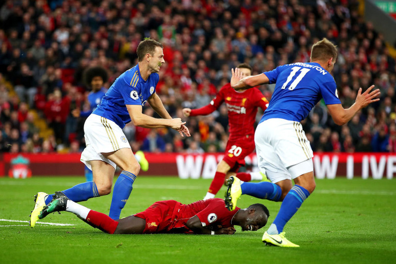 Marc Albrighton braut á Sadio Mane í uppbótartíma