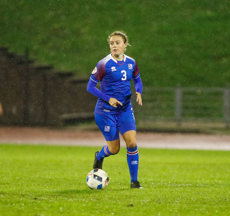 Sif Atladóttir er liðsfélagi Sveindísar hjá Kristianstad.