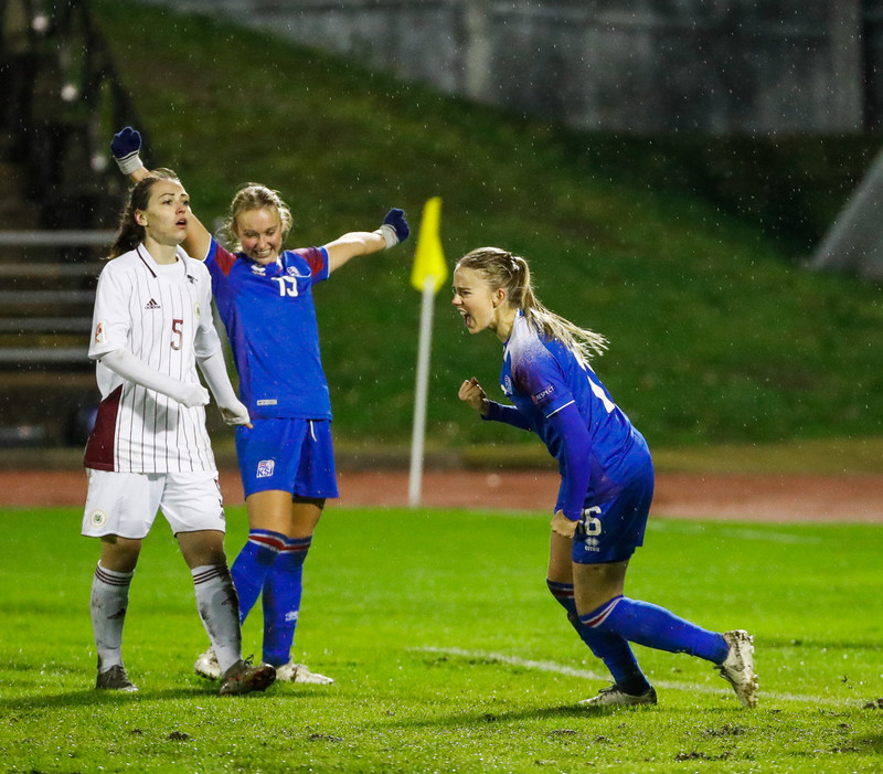 Myndaveisla frá stórsigri Íslands í Lettlandi í kvöld
