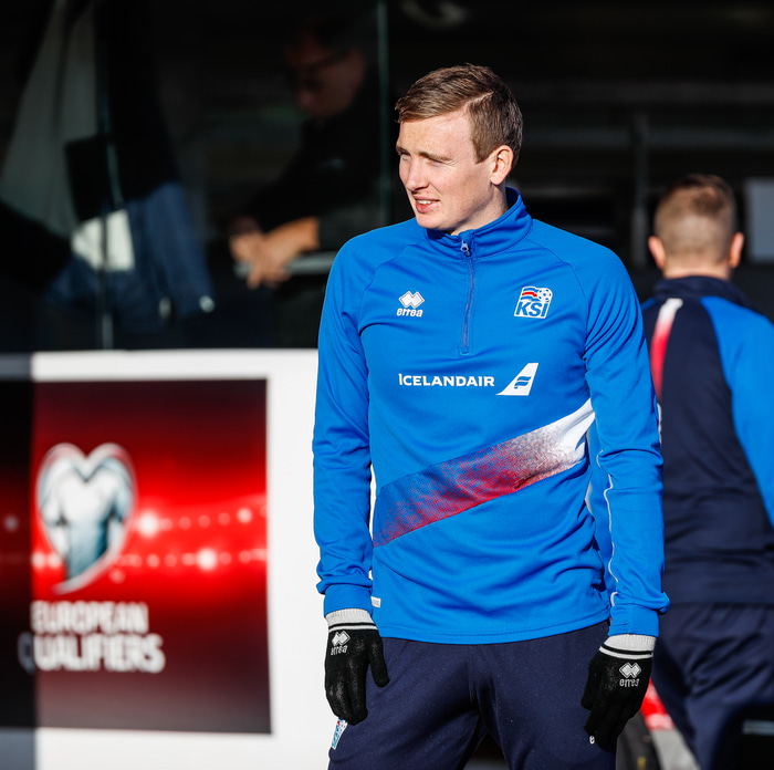 Jón Daði var í byrjunarliði Millwall og fiskaði víti.