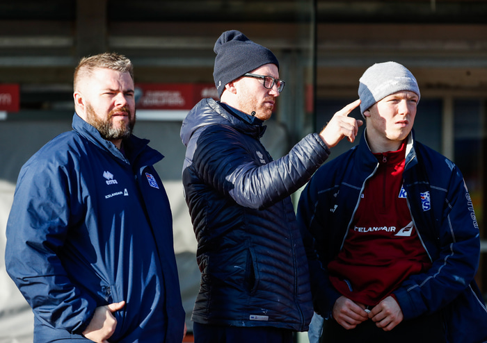 Kristinn (fyrir miðju) ásamt aðstoðarmönnum sínum.