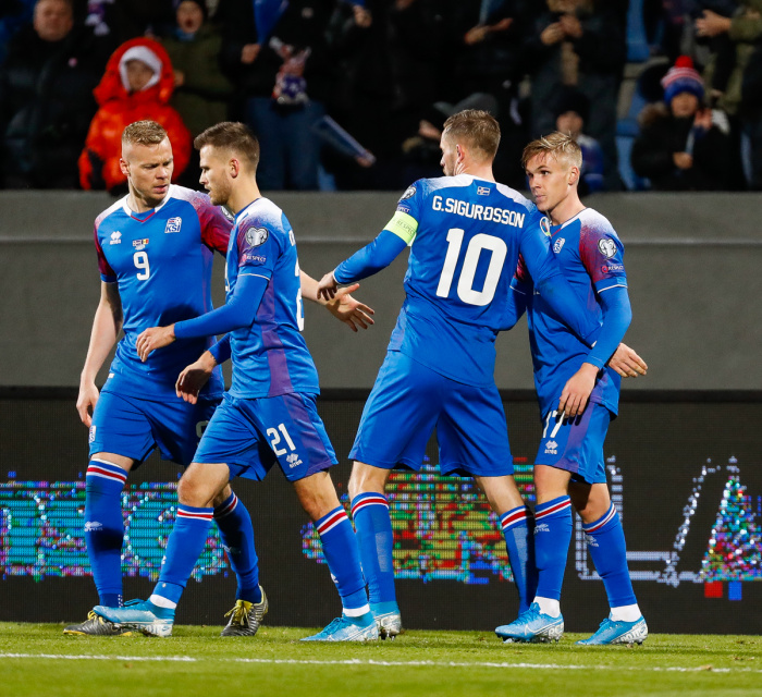 Чемпионат исландии по футболу. Игра сборной Исландии. Швеция Исландия футбол. Исландия футбол Викинг. Сборная Исландии в Кабардинке.