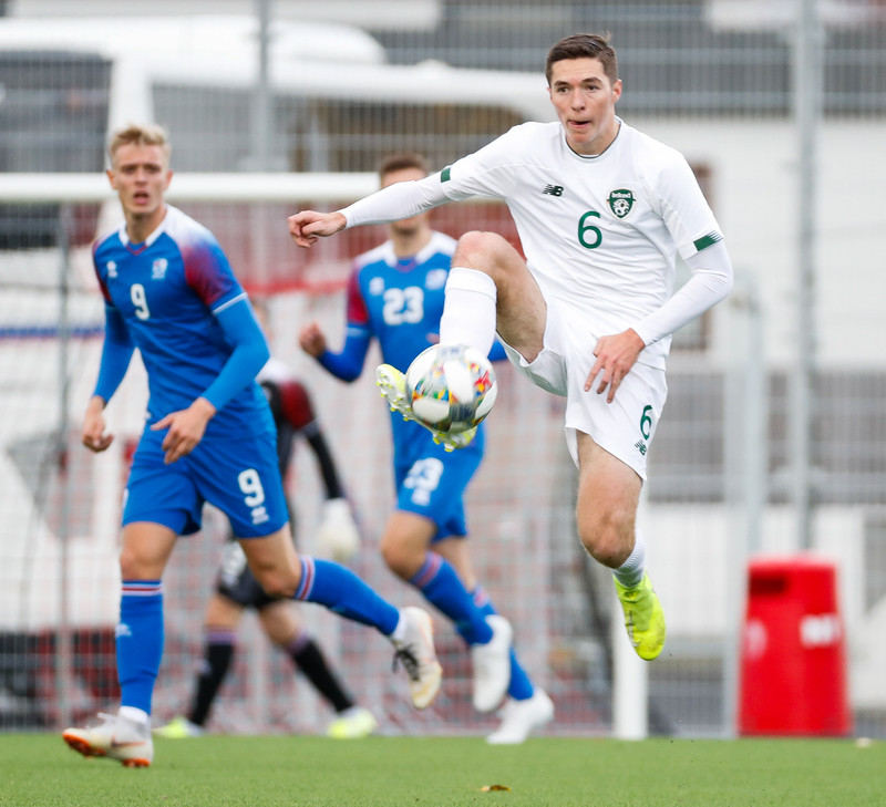 Coventry í leik með U21 landsliði Írlands gegn Íslandi 2019.