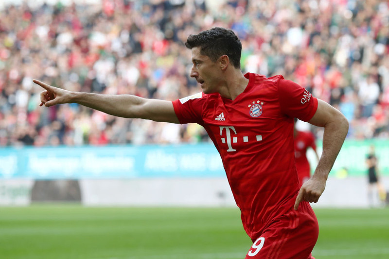 Lewandowski búinn að skora meira en Nistelrooy