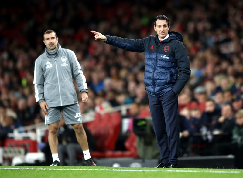 Arsenal ætlar ekki að reka Emery