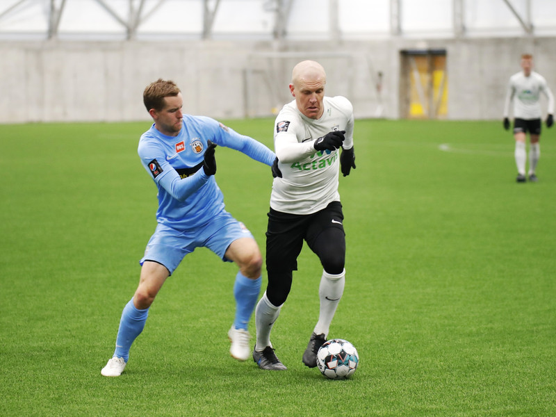 Bose-mótið: Emil Hallfreðs spilaði með FH í sigri KR