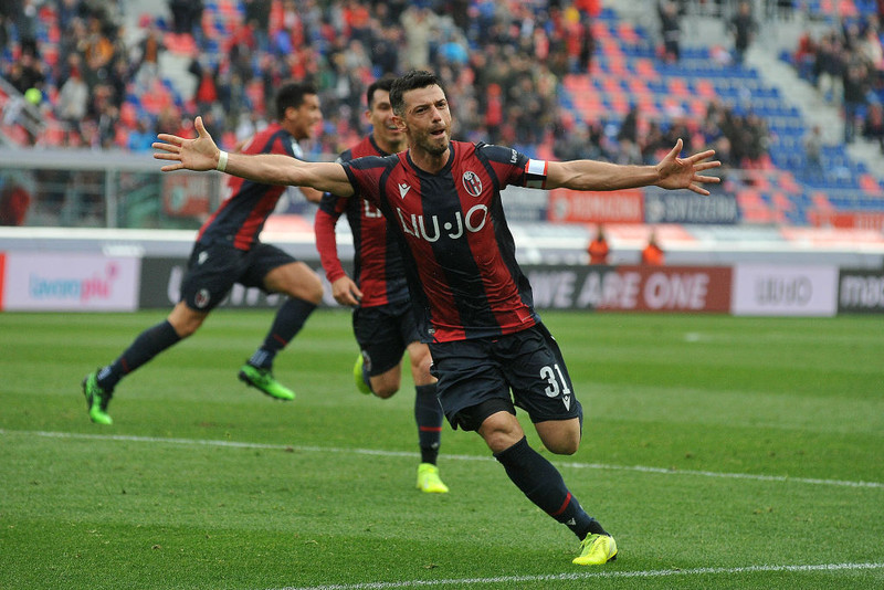 Bologna sigraði Napoli.