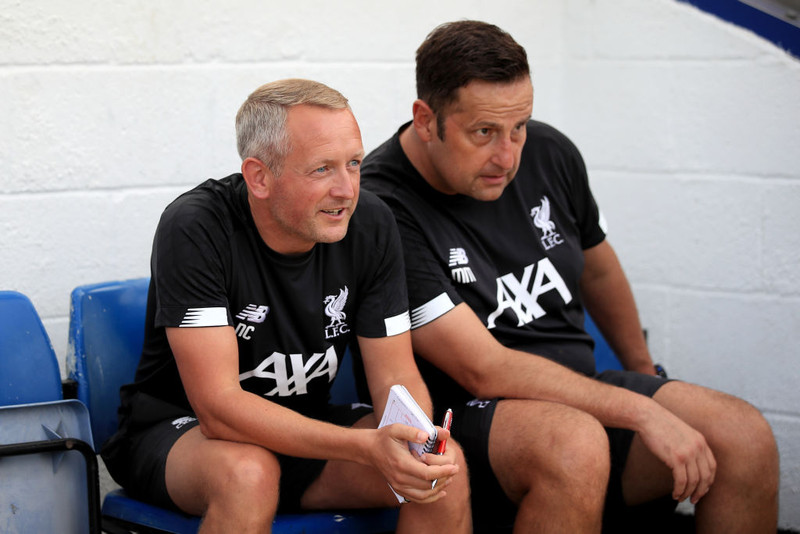 Neil Critchley (t.v.) er nýr stjóri QPR