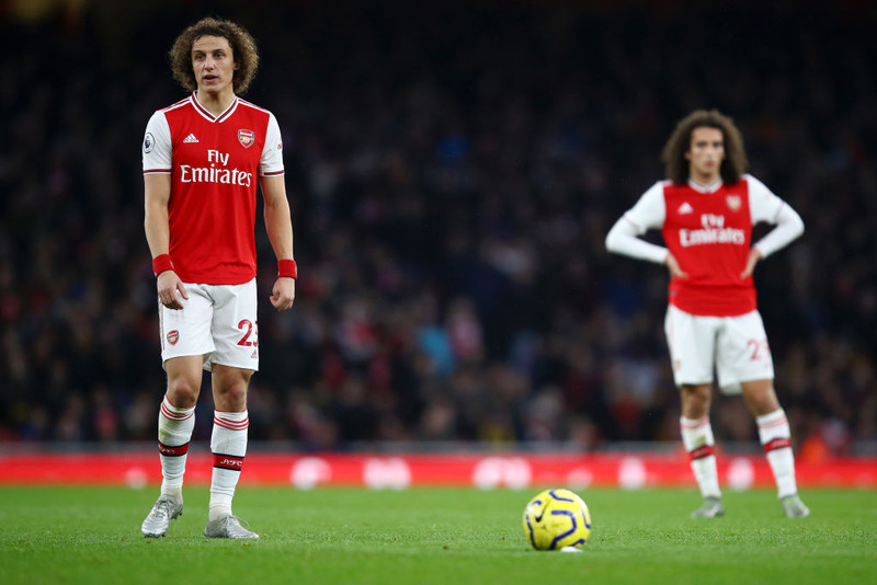 Kynnti fyrst David Luiz inn á en áttaði sig svo á mistökunum
