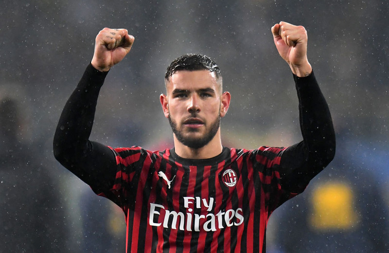 Ítalía: Milan með aðra hönd á titlinum - Genoa fallið