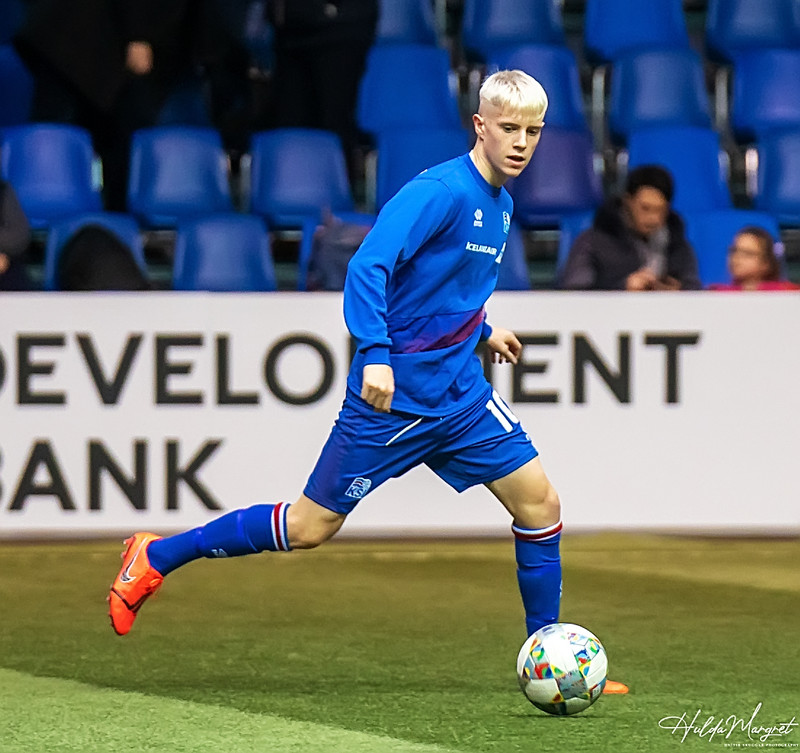 Myndaveisla: U17 tapaði gegn Tadsíkistan