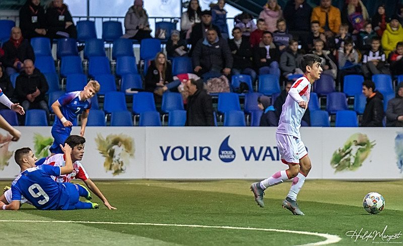 Myndaveisla: U17 tapaði gegn Tadsíkistan