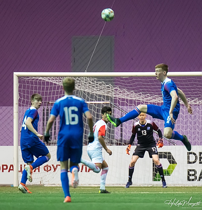 Myndaveisla: U17 tapaði gegn Tadsíkistan