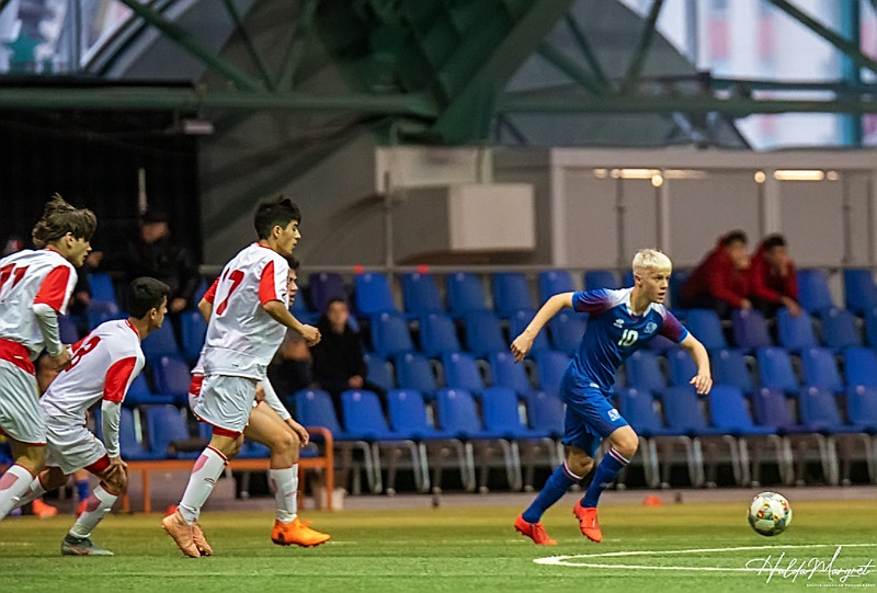 Myndaveisla: U17 tapaði gegn Tadsíkistan
