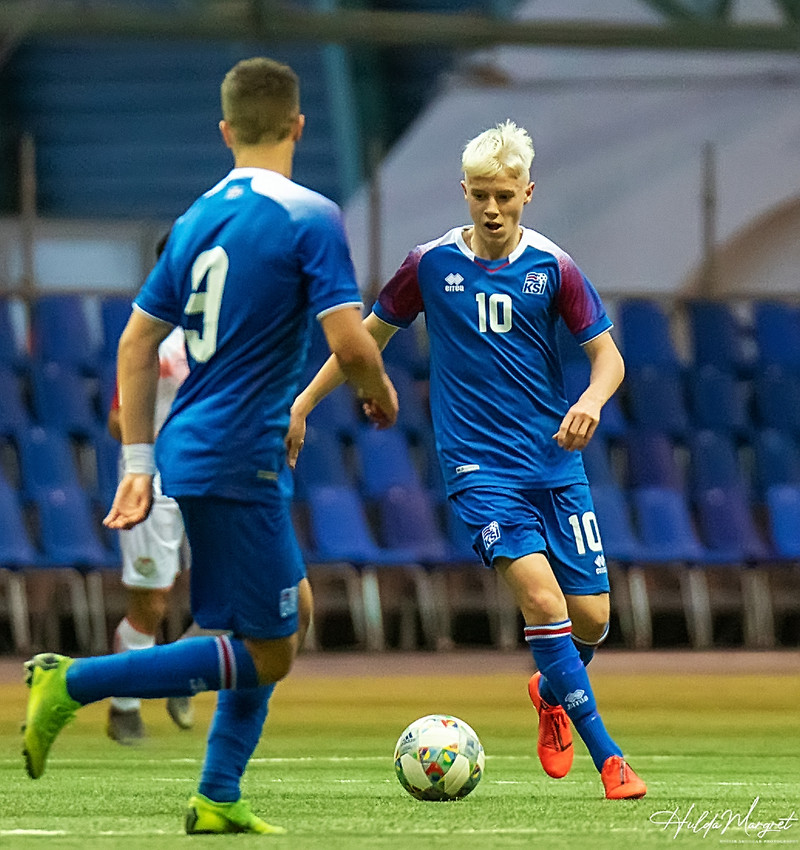 Myndaveisla: U17 tapaði gegn Tadsíkistan