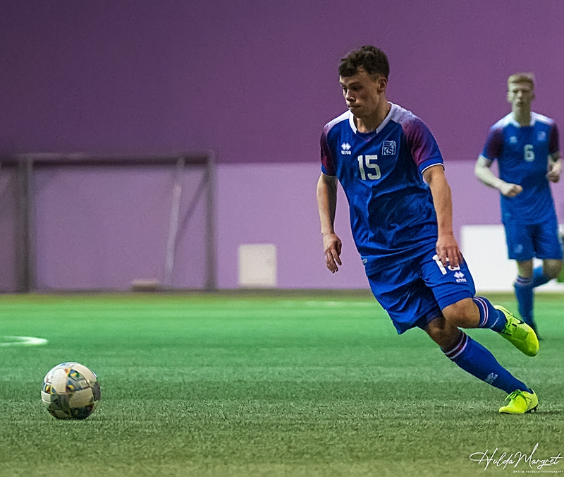 Myndaveisla: U17 tapaði gegn Tadsíkistan
