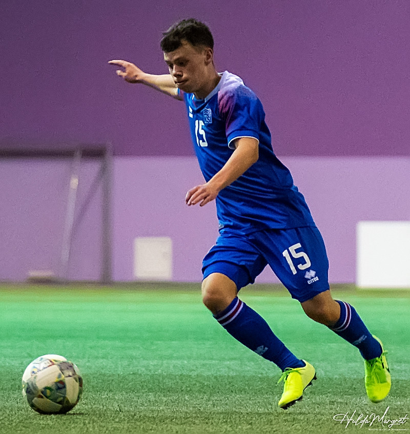 Myndaveisla: U17 tapaði gegn Tadsíkistan